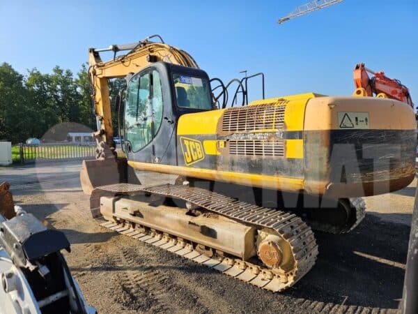 JS 240 NLC – Image 4